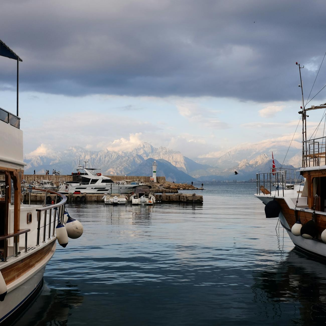 Yacht and Marina Maintenance