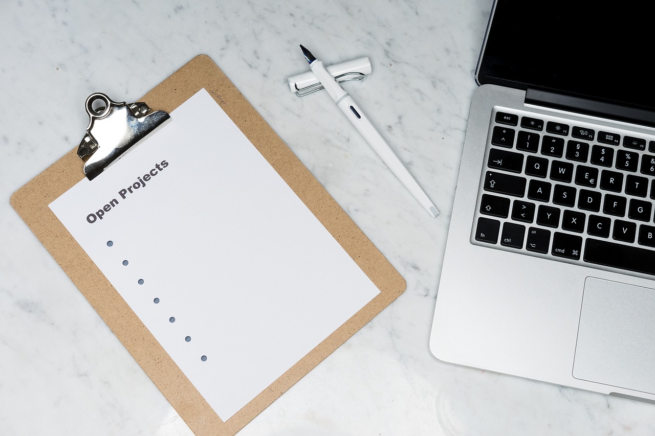 Communication Strategies in Automotive Projects
