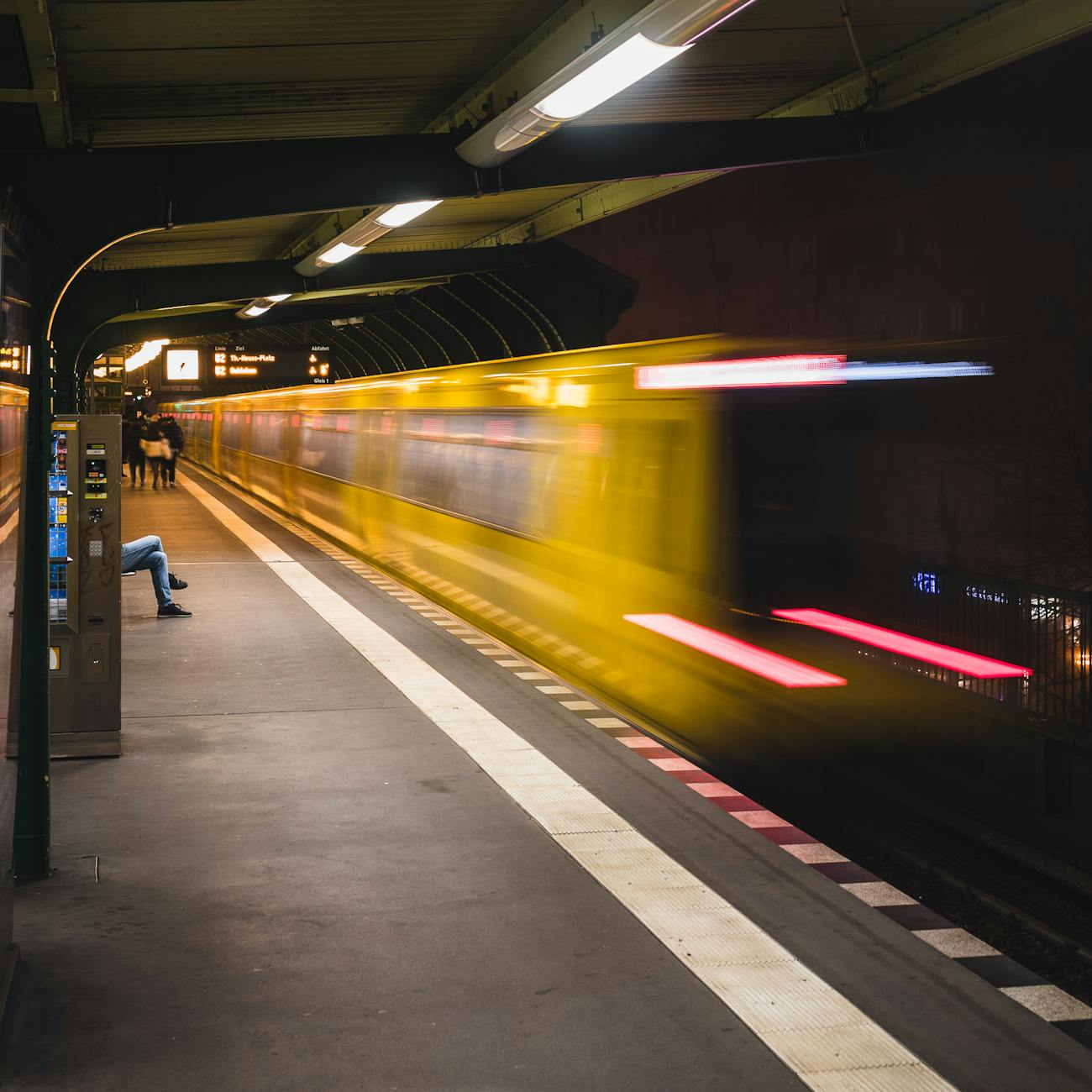 Transport Infrastructure Economics