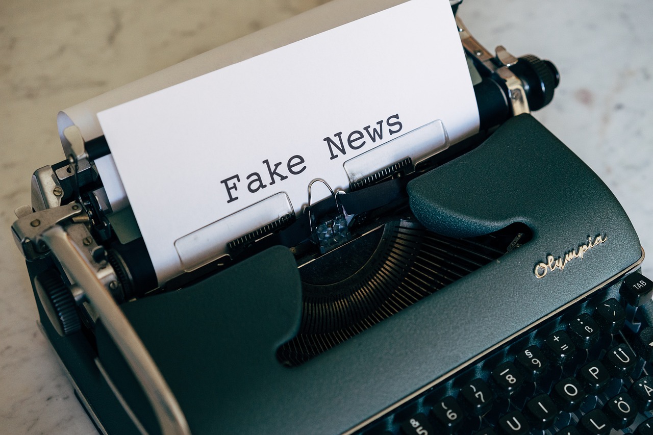 Risk Communication and Reporting