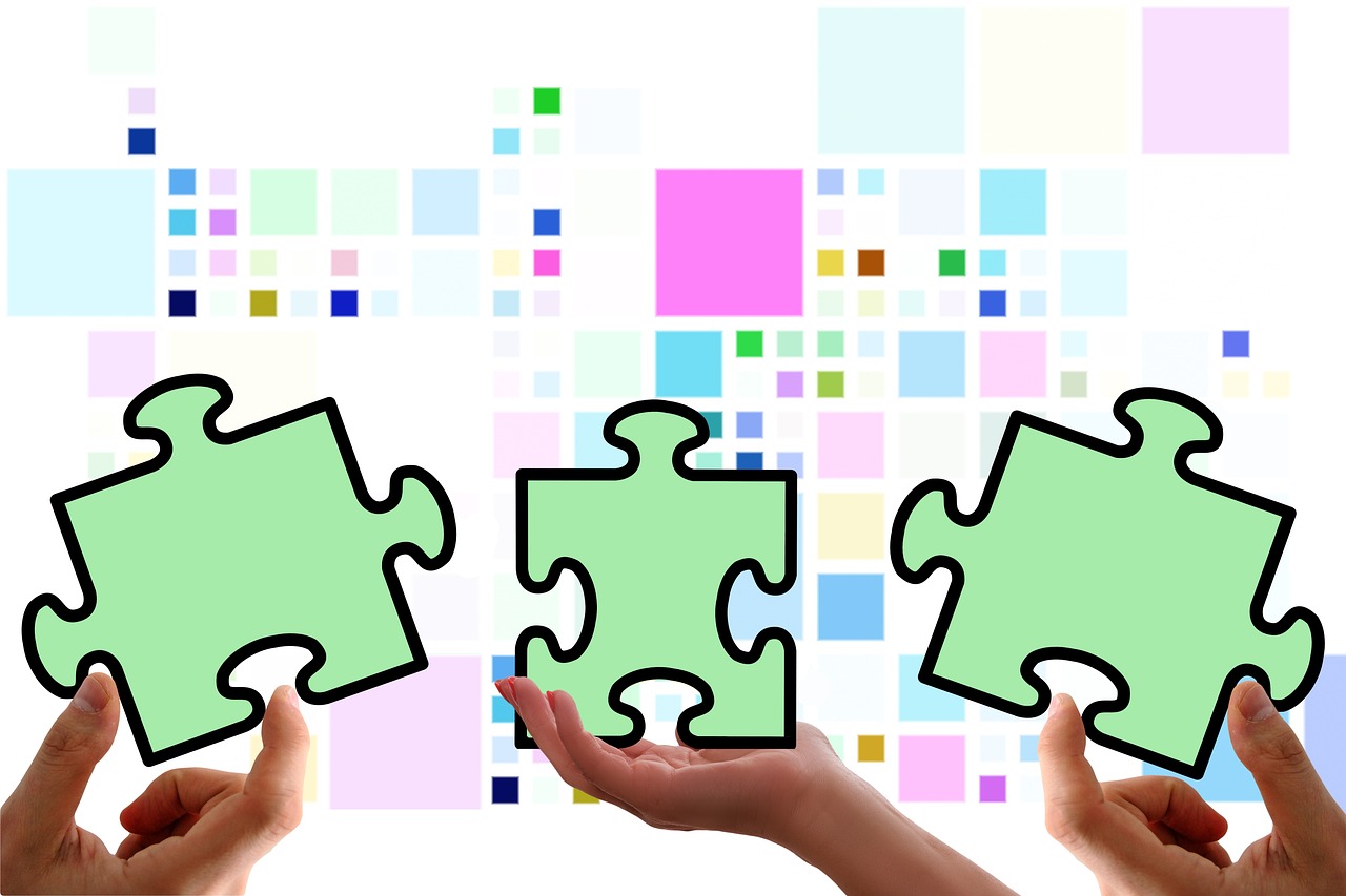 Cross-Cultural Communication in Humanitarian Teams