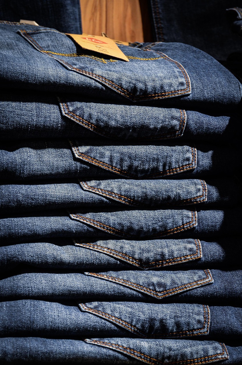Fashion Buying and Selling Strategies